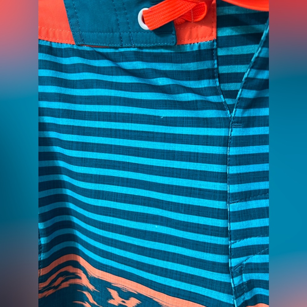 Under Armour Men's Board Shorts - Picture 7 of 8